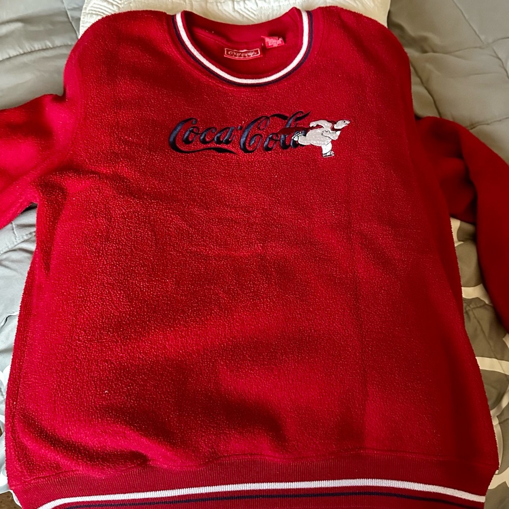 Red Coca-Cola pull over